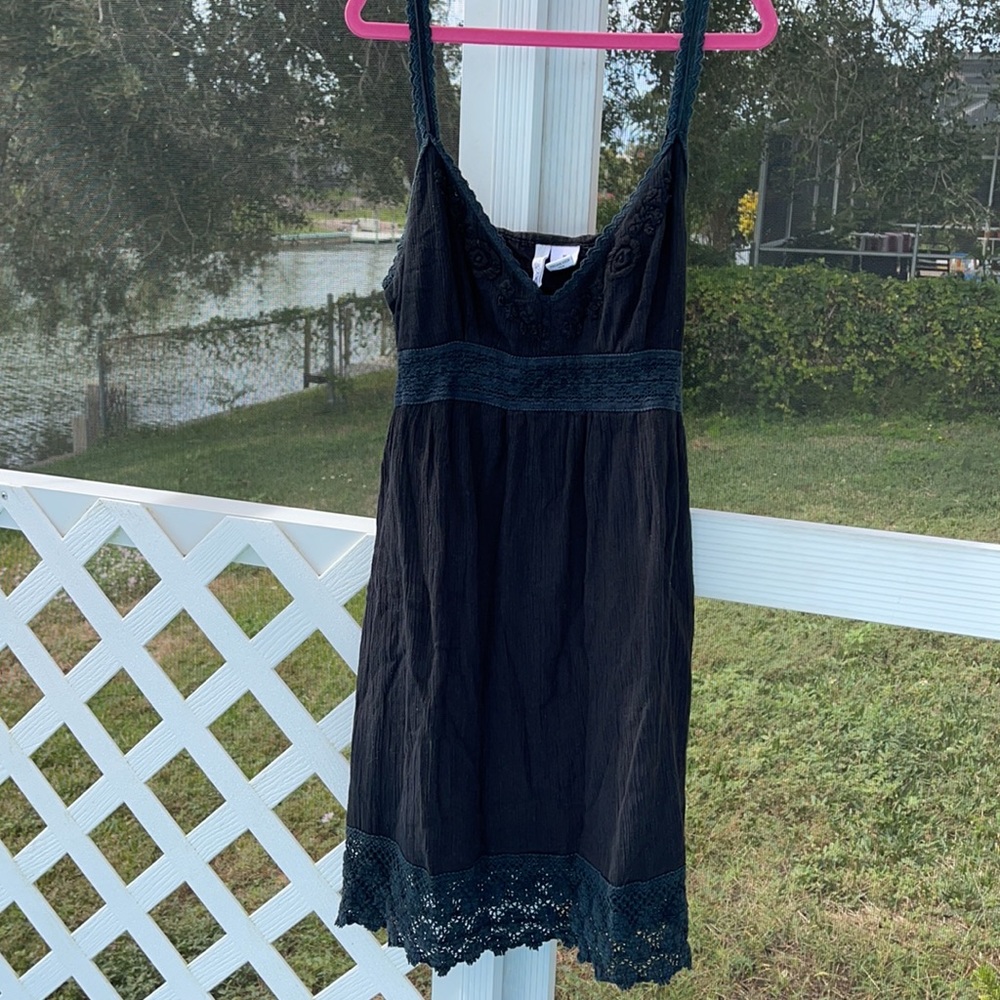 Black O’Neill dress with embroidery and lace detail